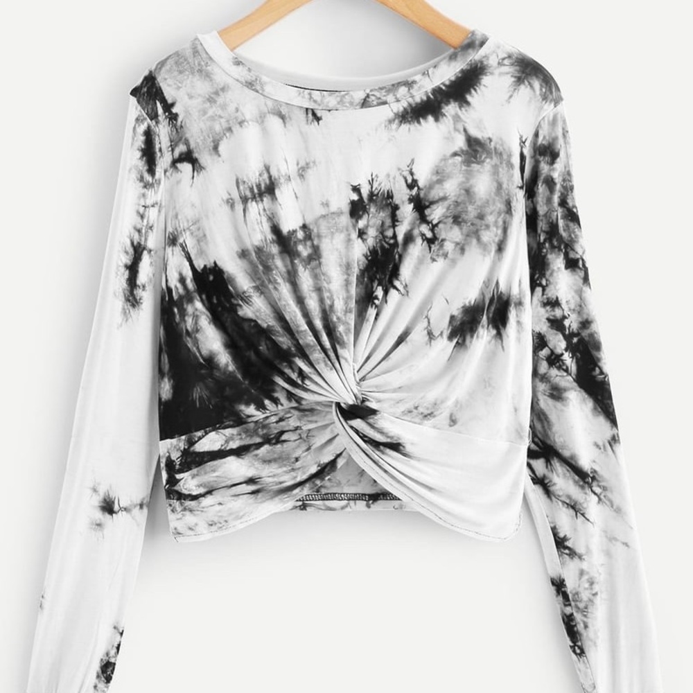 Black and White Tie Front Crop top